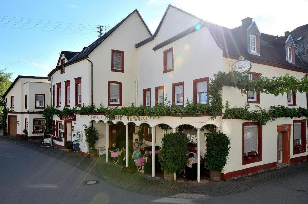 Weinhaus Hotel Zum Josefshof Graach エクステリア 写真