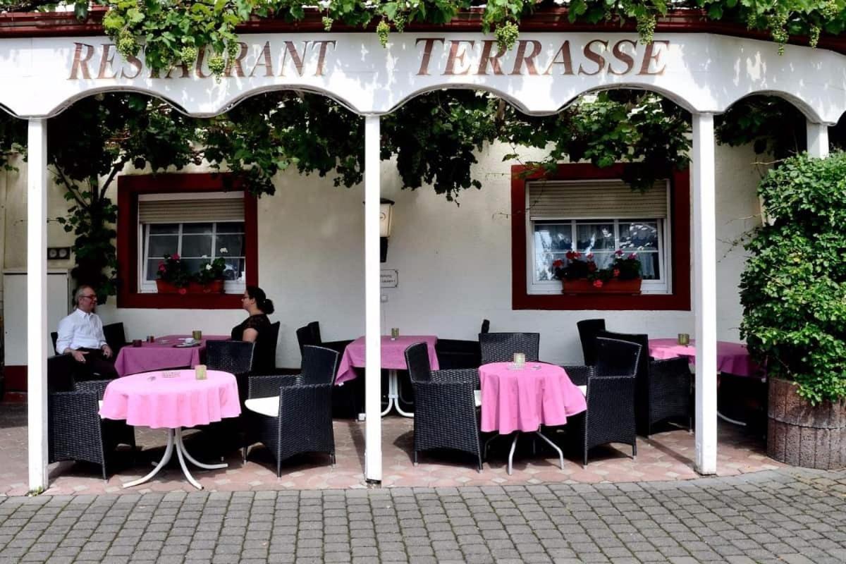 Weinhaus Hotel Zum Josefshof Graach エクステリア 写真