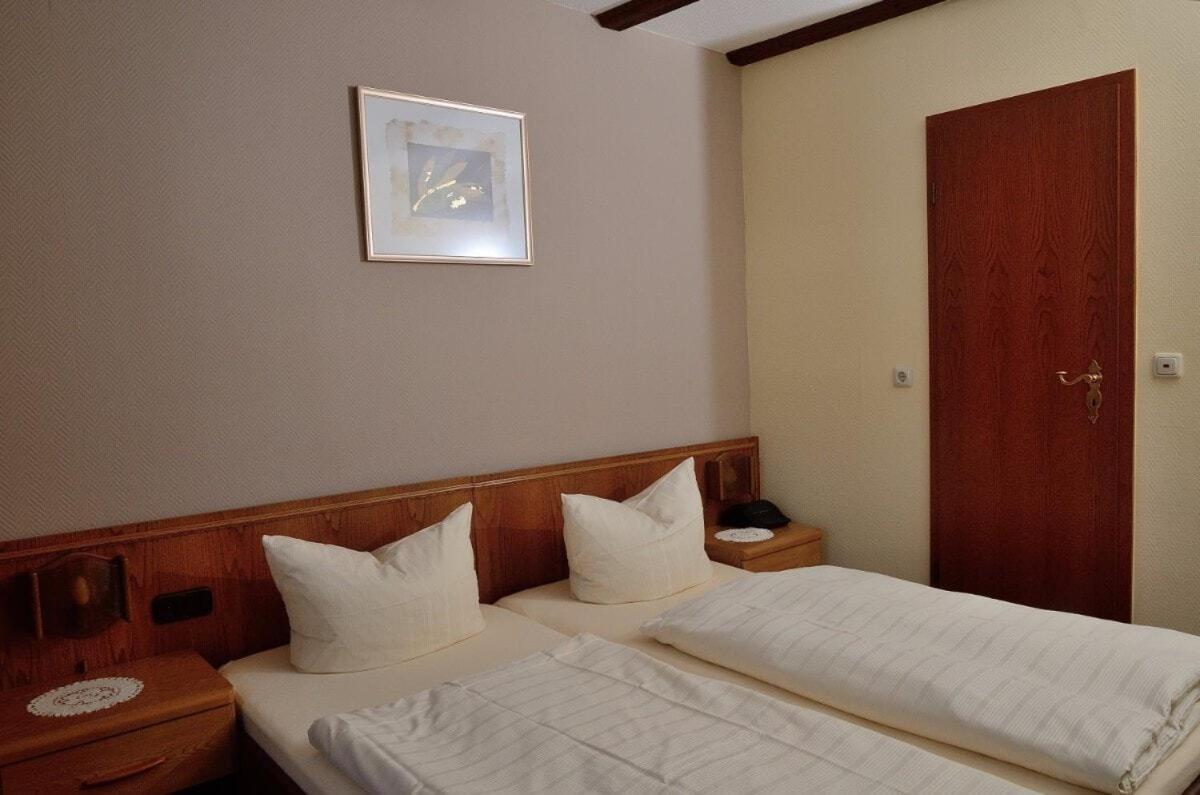 Weinhaus Hotel Zum Josefshof Graach エクステリア 写真