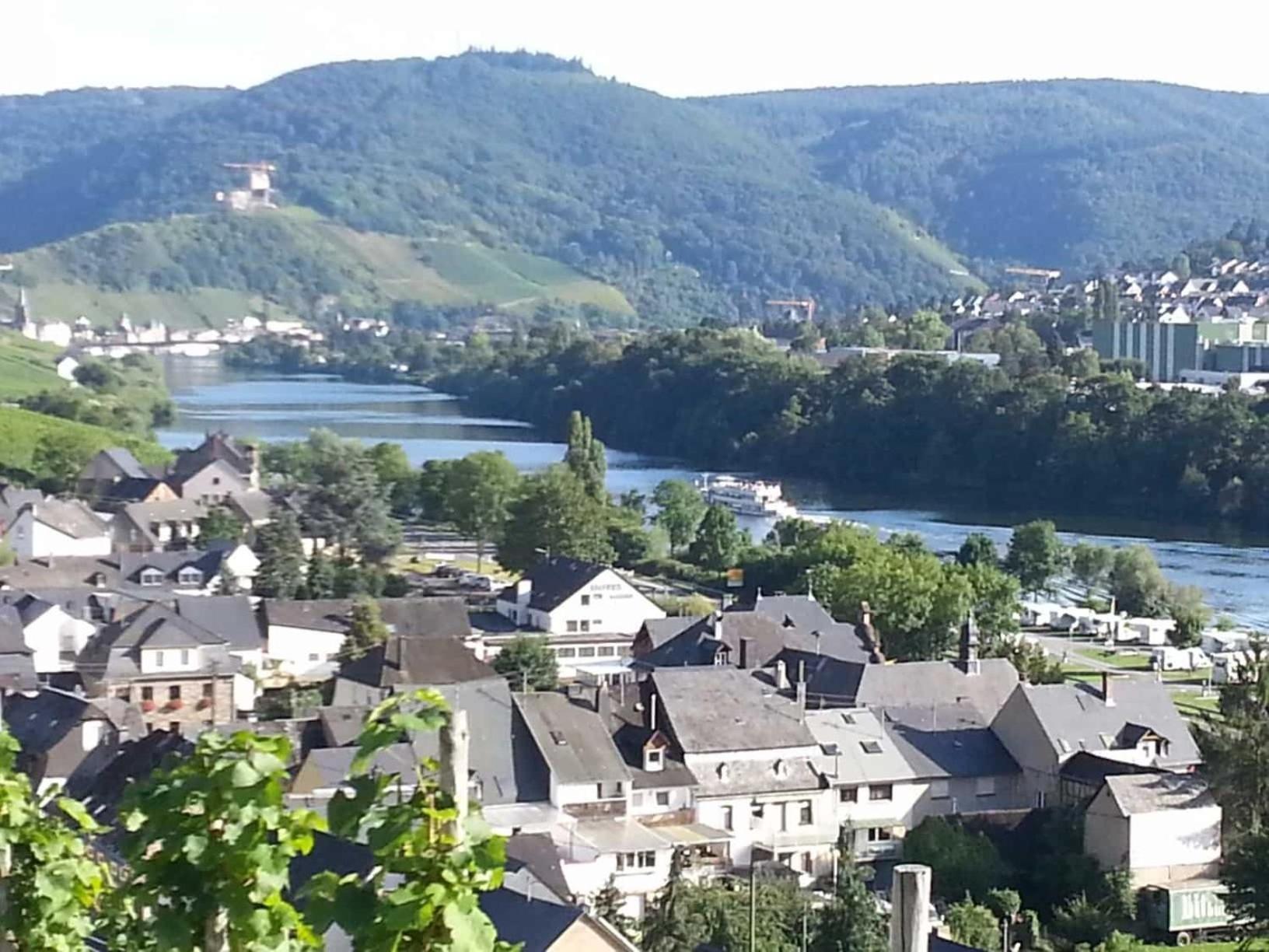 Weinhaus Hotel Zum Josefshof Graach エクステリア 写真