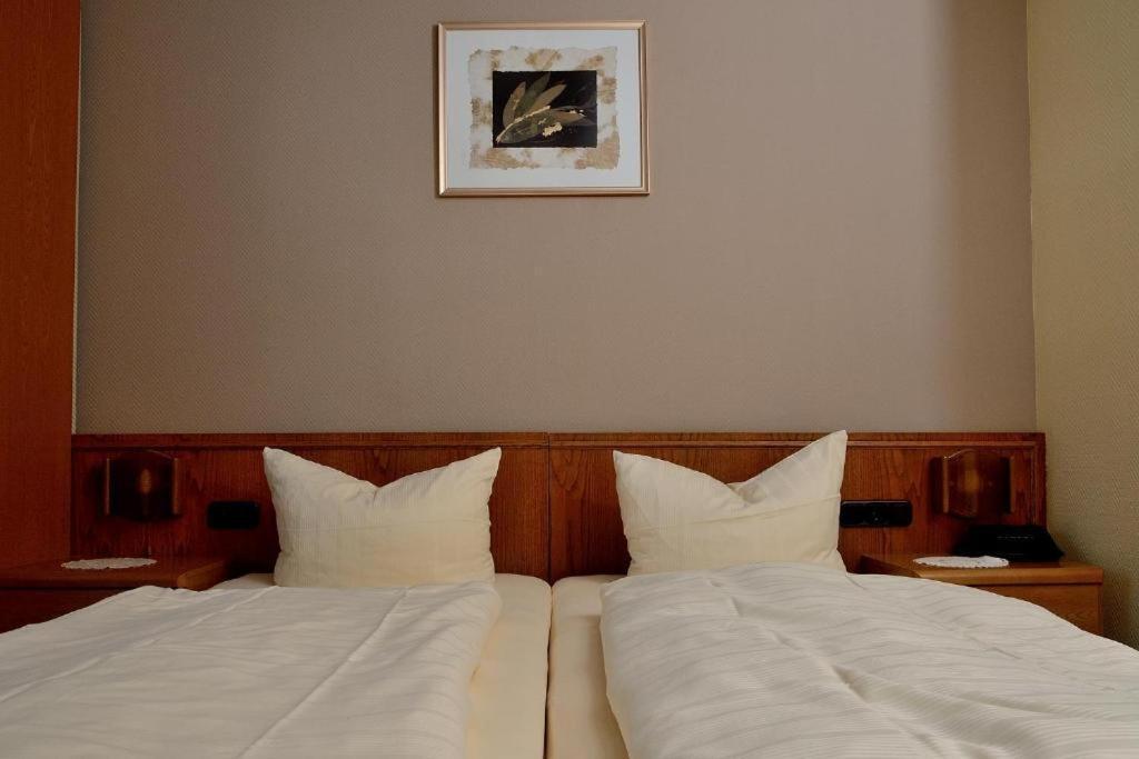 Weinhaus Hotel Zum Josefshof Graach エクステリア 写真